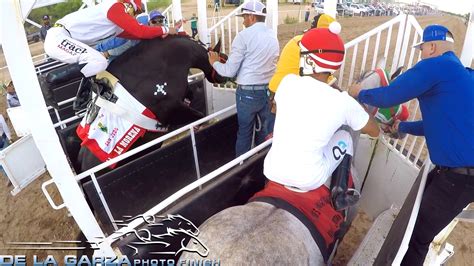 De la Garza Photo Finish is a Facebook page that offers live and recorded videos of the best horse races in Mexico and the US. . De la garza photo finish